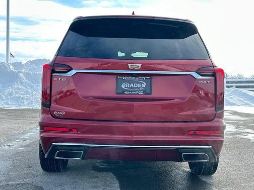 2022 Cadillac XT6 Luxury FWD