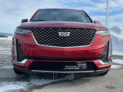 2022 Cadillac XT6 Luxury FWD