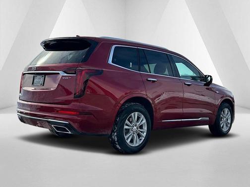 2022 Cadillac XT6 Luxury FWD