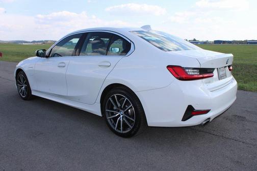 2021 BMW 330e Base