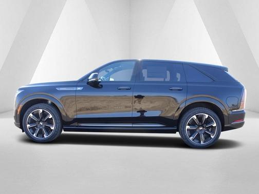 2025 Cadillac Escalade IQ Sport 2