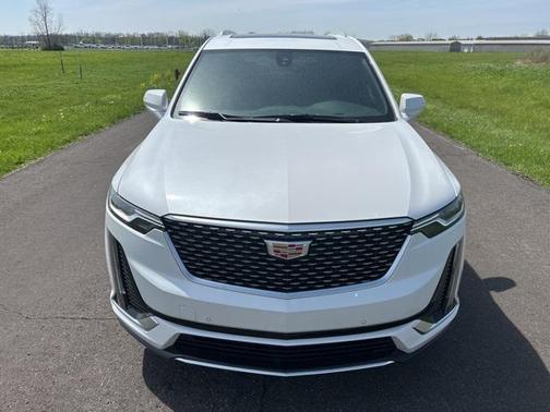 2025 Cadillac XT6 Luxury AWD