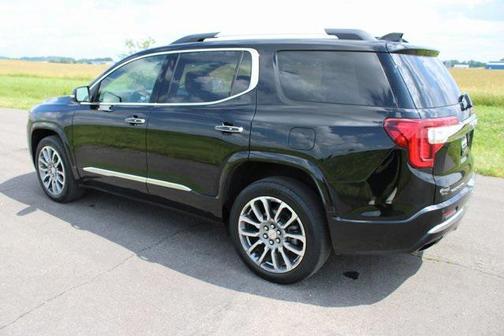 2022 GMC Acadia Denali