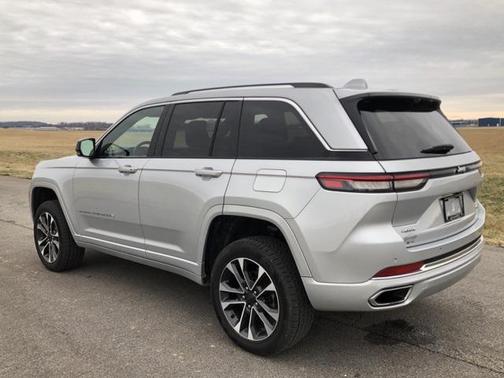 2022 Jeep Grand Cherokee Overland
