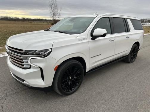 2023 Chevrolet Suburban 4WD High Country