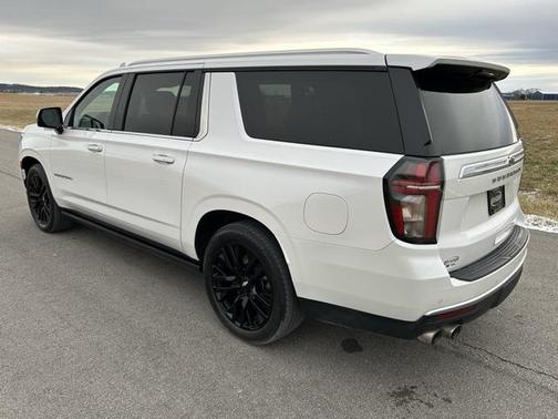 2023 Chevrolet Suburban 4WD High Country
