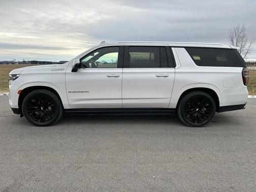 2023 Chevrolet Suburban 4WD High Country