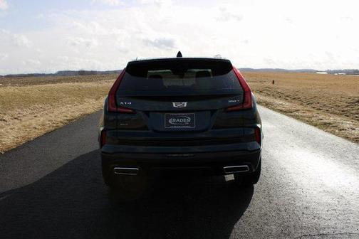 2025 Cadillac XT4 Premium Luxury