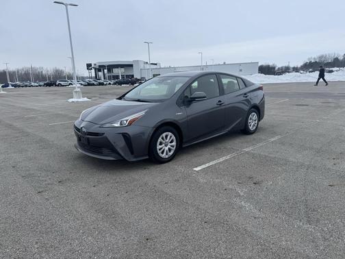 2021 Toyota Prius LE