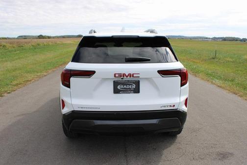 2026 GMC Terrain AWD AT4