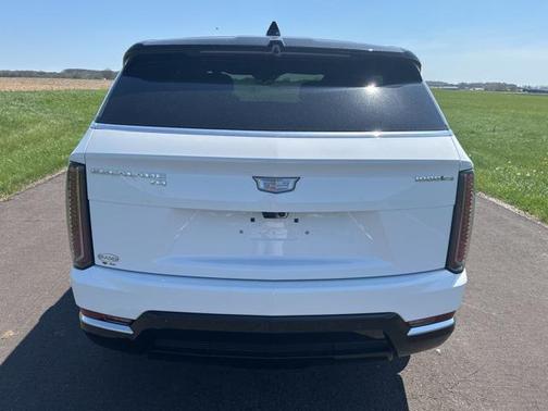 2025 Cadillac Escalade Luxury