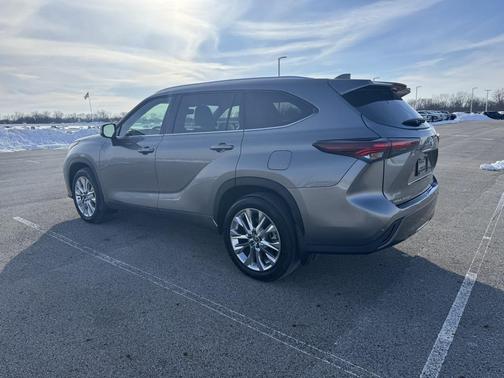 2025 Toyota Highlander Limited