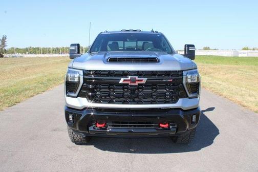 2025 Chevrolet Silverado 2500 4WD Crew Cab Standard Bed ZR2