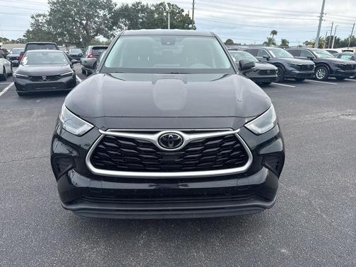2022 Toyota Highlander L