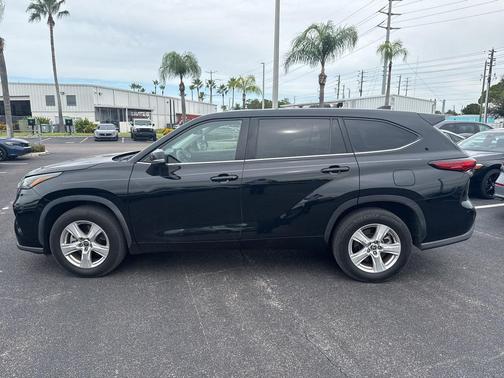 2022 Toyota Highlander L