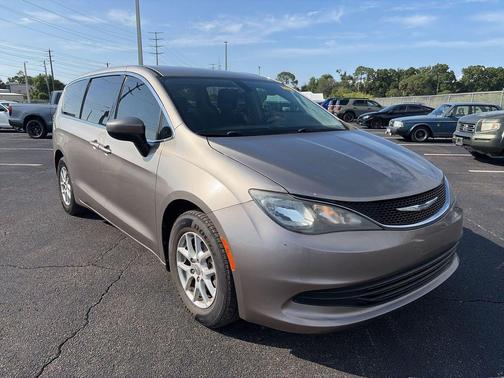 Molten Silver 2017 Chrysler Pacifica Touring