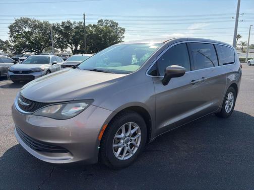 Molten Silver 2017 Chrysler Pacifica Touring