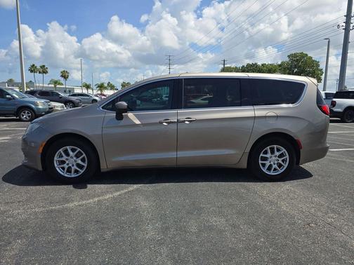 Molten Silver 2017 Chrysler Pacifica Touring