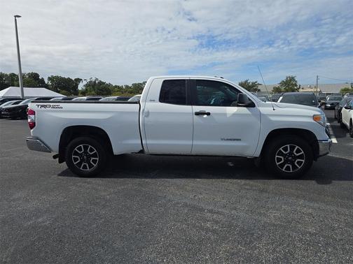 2016 Toyota Tundra SR5