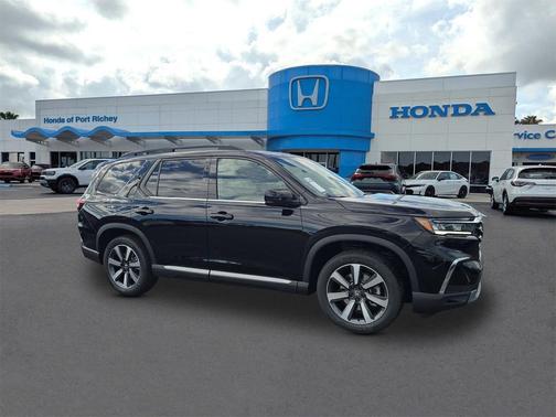 2025 Honda Pilot Touring 8-Passenger