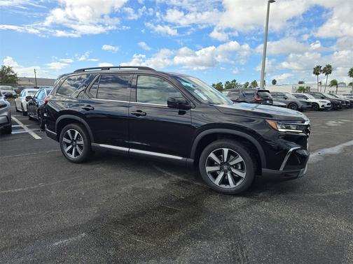 2025 Honda Pilot Touring 8-Passenger