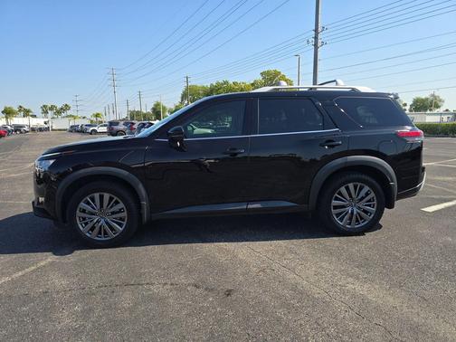 Super Black 2024 Nissan Pathfinder SL FWD