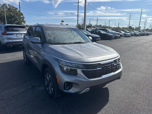 2025 Kia Seltos LX