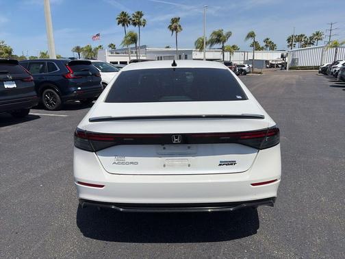 Platinum White Pearl 2023 Honda Accord Hybrid Sport-L