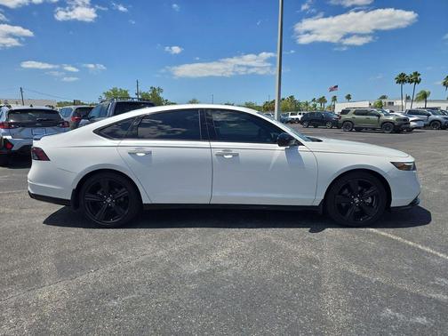 Platinum White Pearl 2023 Honda Accord Hybrid Sport-L