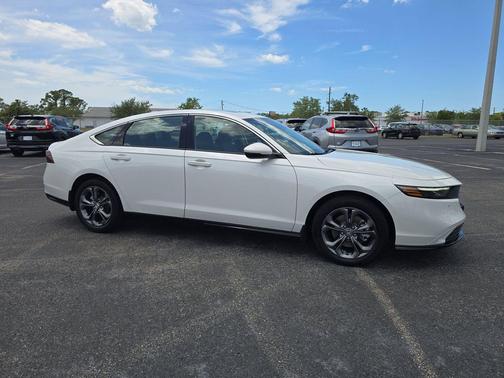 Platinum White Pearl 2023 Honda Accord Hybrid EX-L