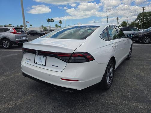 Platinum White Pearl 2023 Honda Accord Hybrid EX-L