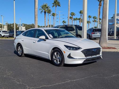 2022 Hyundai SONATA SE