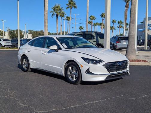 2022 Hyundai SONATA SE