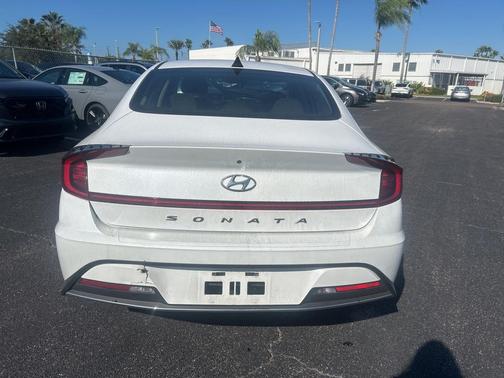 2022 Hyundai SONATA SE