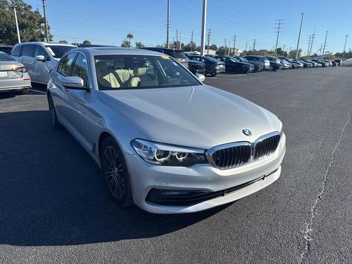 2018 BMW 530 530i