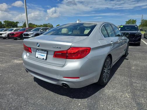 2018 BMW 530 530i