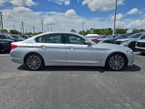 2018 BMW 530 530i