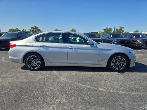2018 BMW 530 530i