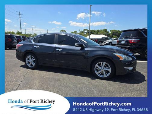 Storm 2015 Nissan Altima 2.5 SV