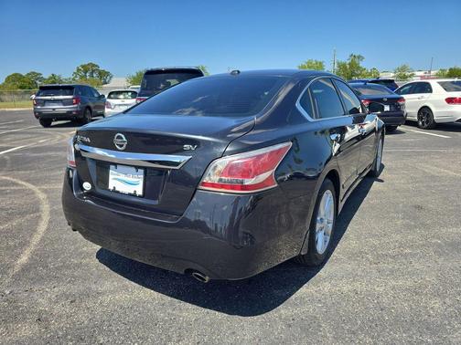 Storm 2015 Nissan Altima 2.5 SV