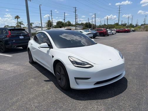 Pearl White Multi-Coat 2022 Tesla Model 3 Long Range