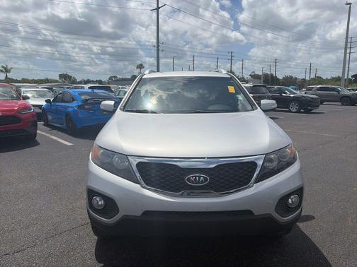 Bright Silver 2011 Kia Sorento LX