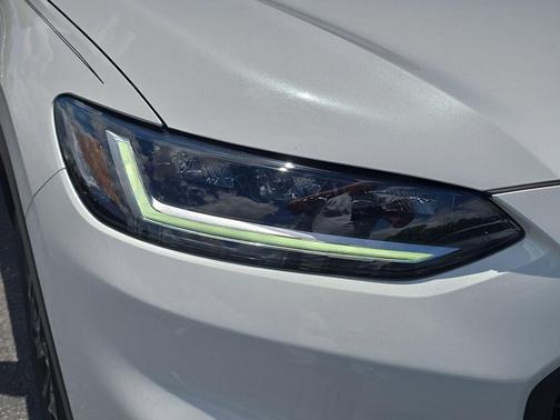 Platinum White Pearl 2025 Honda HR-V 2WD Sport