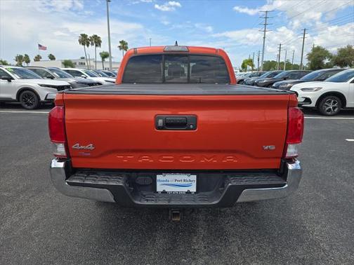 2016 Toyota Tacoma SR