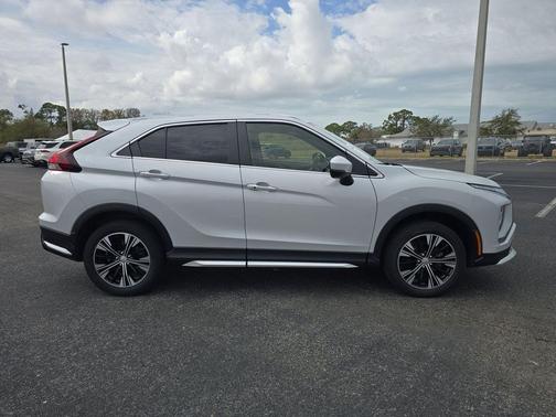 2022 Mitsubishi Eclipse Cross SE