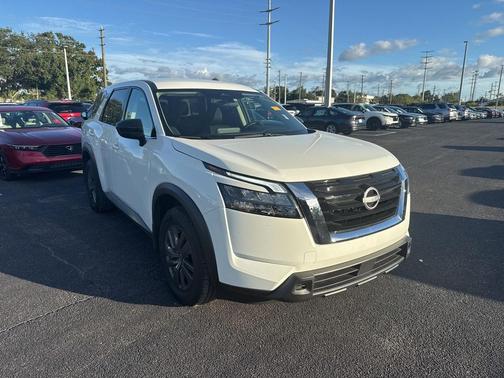 2025 Nissan Pathfinder S FWD