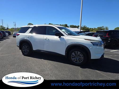 2025 Nissan Pathfinder S FWD