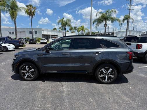 Gravity Grey 2023 Kia Sorento EX