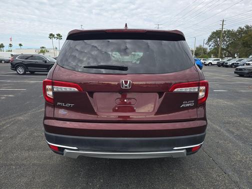 2022 Honda Pilot AWD Elite