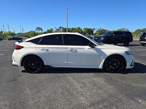 Championship White 2024 Honda Civic Type R